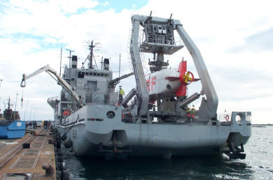 Submarine rescue ship Belos III with URF in the hydraulically operated A-frame. 